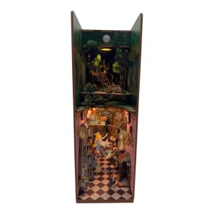 アリスインワンダーランド 本型ミニチュア