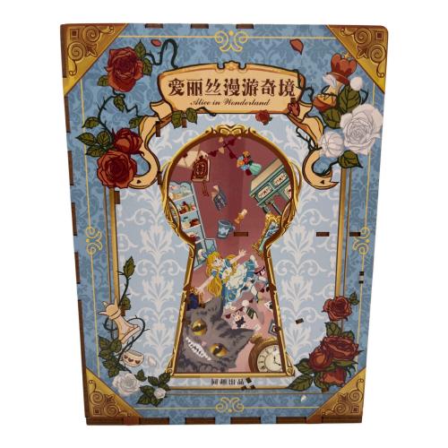 アリスインワンダーランド 本型ミニチュア