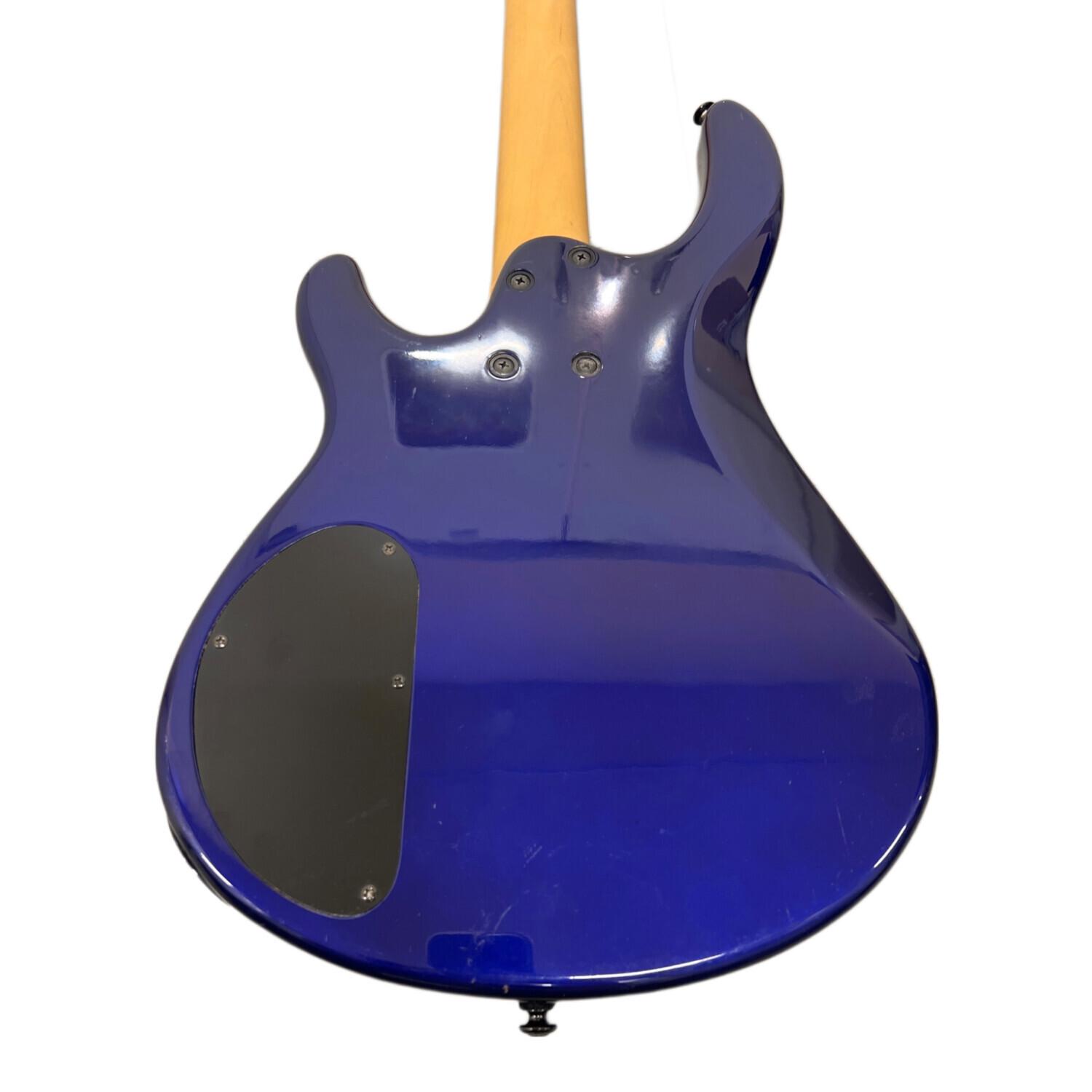 【美品】カッティングバード エレキベース ブラック CHATTING BIRD CHATTING BIRD エレキベース 動作確認済み E705834｜トレファクONLINE