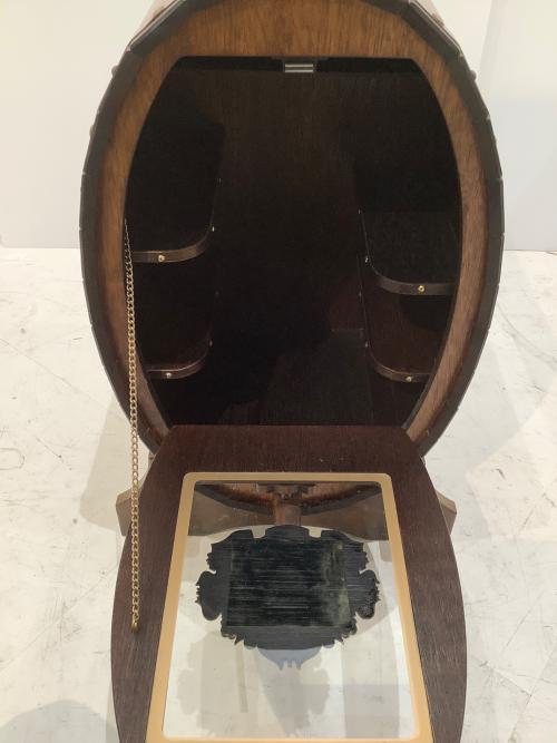 DeLuxe Barrel キャビネット ブラウン 樽型