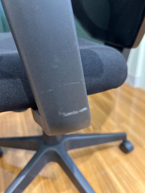 無印良品 (ムジルシリョウヒン) ワークチェアー ブラック 262 アーム・キャスター付 背メッシュ