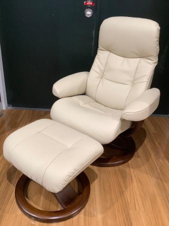 Simmons (シモンズ) リクライニングチェアー ホワイト 178 オットマン付き レザー fjords