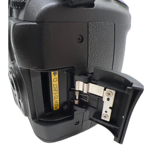 Nikon (ニコン) デジタル一眼レフカメラ D3000 1075万画素(総画素) 1020万画素(有効画素) APS-C 23.6mm×15.8mm CCD 専用電池 SDHCカード SDカード 2079899