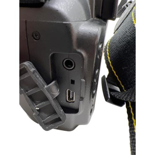 Nikon (ニコン) デジタル一眼レフカメラ D3000 1075万画素(総画素) 1020万画素(有効画素) APS-C 23.6mm×15.8mm CCD 専用電池 SDHCカード SDカード 2079899