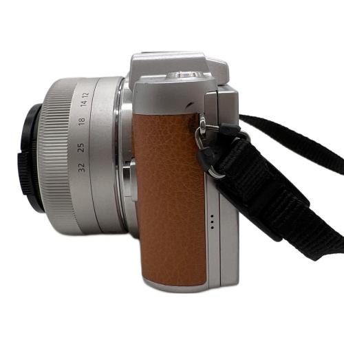 Panasonic (パナソニック) ミラーレス一眼カメラ DMC-GF7 1684万画素(総画素) マイクロフォーサーズ 専用電池 SDXCカード対応 WF6KA004705