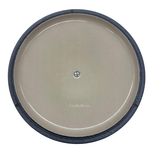 LE CREUSET (ルクルーゼ) 両手鍋 約18㎝ パープル｜トレファクONLINE