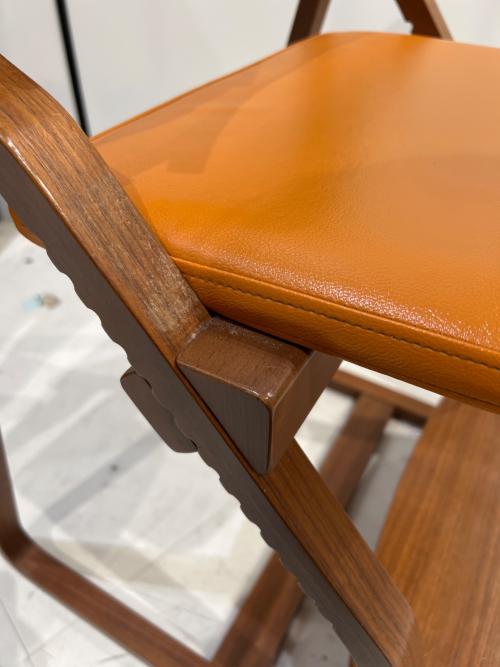 豊橋木工 デスクチェア 272 ブラウン×オレンジ UPRIGHT