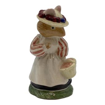 ROYAL DOULTON (ロイヤルドルトン)ブランベリーヘッジ lady　woodmouse ネズミ ブラウン×グリーン フィギュリン