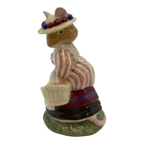 ROYAL DOULTON (ロイヤルドルトン)ブランベリーヘッジ lady　woodmouse ネズミ ブラウン×グリーン フィギュリン