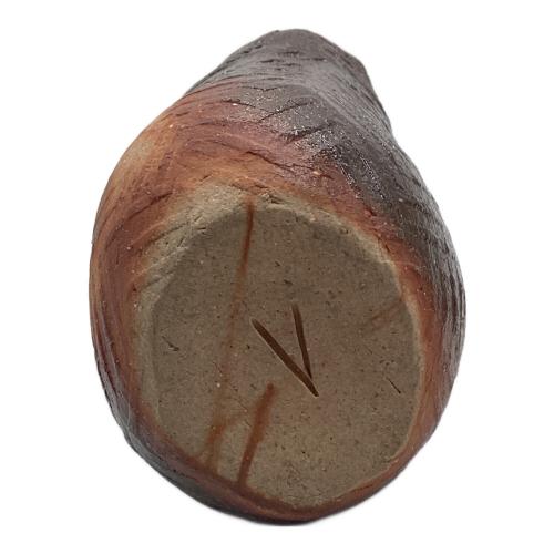 伊勢崎淳 （人間国宝） 花瓶 シリーズ： 備前ブリージングクレイ花生 307