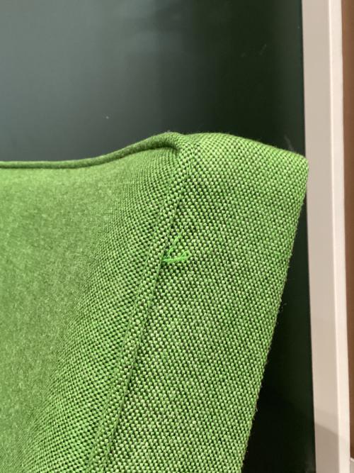 カリモク60 (カリモクロクマル) 1人掛けソファー 462 タープグリーン Kチェア