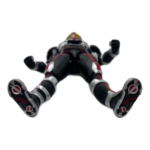 仮面ライダー555(ファイズ) (カメンライダーファイズ) S.H.Figuarts (真骨彫製法) 仮面ライダー @