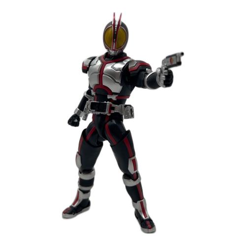 仮面ライダー555(ファイズ) (カメンライダーファイズ) S.H.Figuarts (真骨彫製法) 仮面ライダー @