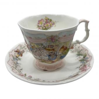 ROYAL DOULTON (ロイヤルドルトン) カップ&ソーサー THE BIRTHDAY