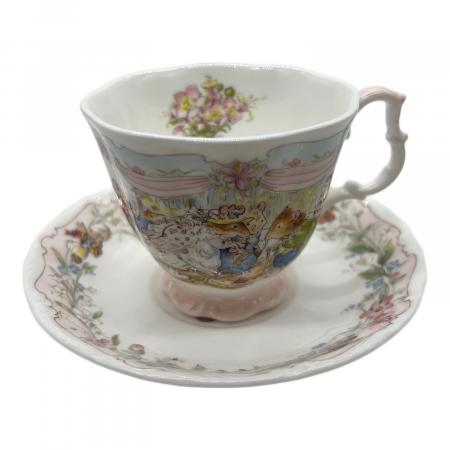 ROYAL DOULTON (ロイヤルドルトン) カップ&ソーサー ブランベリー