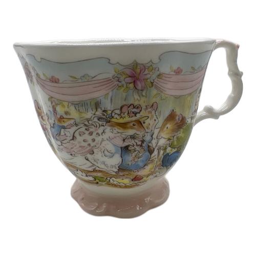 ROYAL DOULTON (ロイヤルドルトン) カップ&ソーサー ブランベリーヘッジ　THE BIRTHDAY