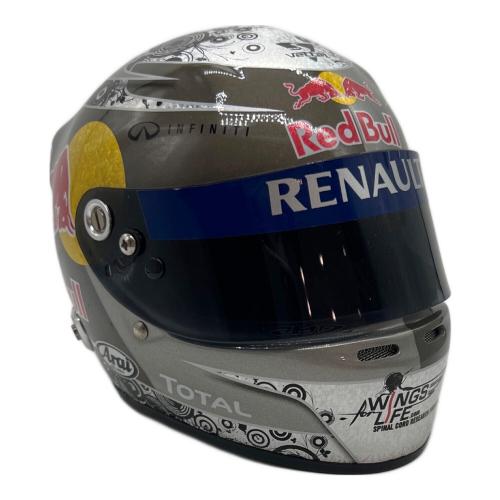 ミニヘルメット レッドブル 2010ワールドチャンピオン 1/2ヘルメット