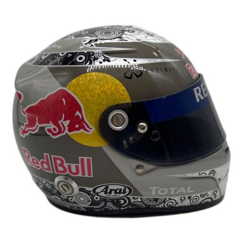 ミニヘルメット レッドブル 2010ワールドチャンピオン 1/2ヘルメット
