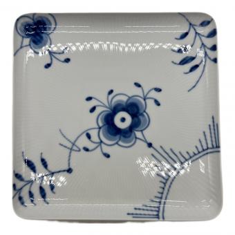 ROYAL COPENHAGEN (ロイヤル・コペンハーゲン) スクエアディッシュ ブルーフルーテッド・メガ