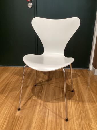 Fritz Hansen (フリッツハンセン) セブンチェア 2023年製 ホワイト