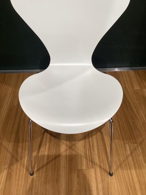 Fritz Hansen (フリッツハンセン) セブンチェア 2023年製 23 ホワイト