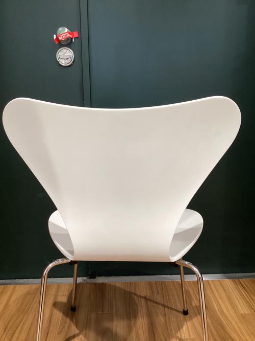 Fritz Hansen (フリッツハンセン) セブンチェア 2023年製 23 ホワイト