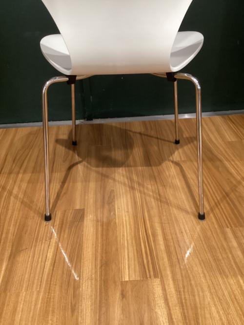Fritz Hansen (フリッツハンセン) セブンチェア 2023年製 23 ホワイト