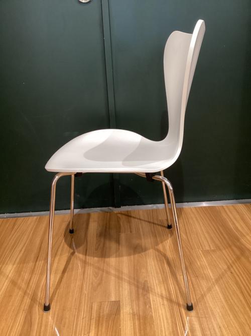 Fritz Hansen (フリッツハンセン) セブンチェア 2023年製 23 ホワイト