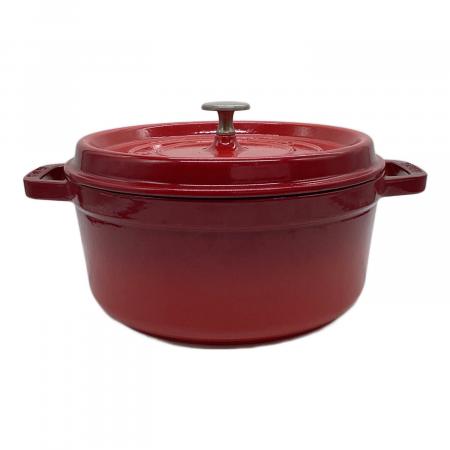 STAUB La Cocotte 両手鍋 20cm レッド Staub (ストウブ) 両手鍋 LA COCOTTE SIZE 24cm レッド｜トレファクONLINE