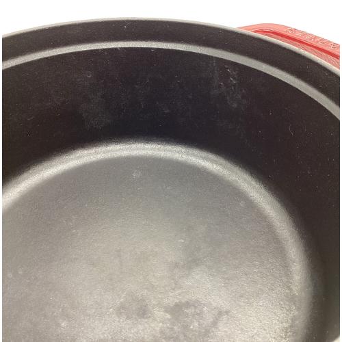 Staub (ストウブ) 両手鍋 LA COCOTTE SIZE 24cm レッド｜トレファクONLINE