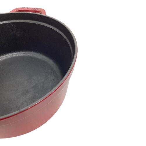 Staub (ストウブ) 両手鍋 LA COCOTTE SIZE 24cm レッド｜トレファクONLINE