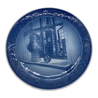 ROYAL COPENHAGEN (ロイヤル・コペンハーゲン) イヤープレート 2025 ジュリアーヌ・マリー女王