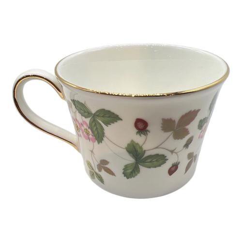 Wedgwood (ウェッジウッド) カップ&ソーサー デルフィ. ワイルドストロベリー