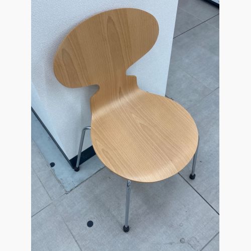 Fritz Hansen (フリッツハンセン) アントチェア ナチュラル×シルバー 111