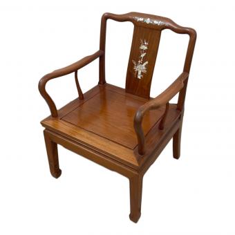 肘掛け椅子 ﾌﾞﾗｳﾝ　螺鈿細工