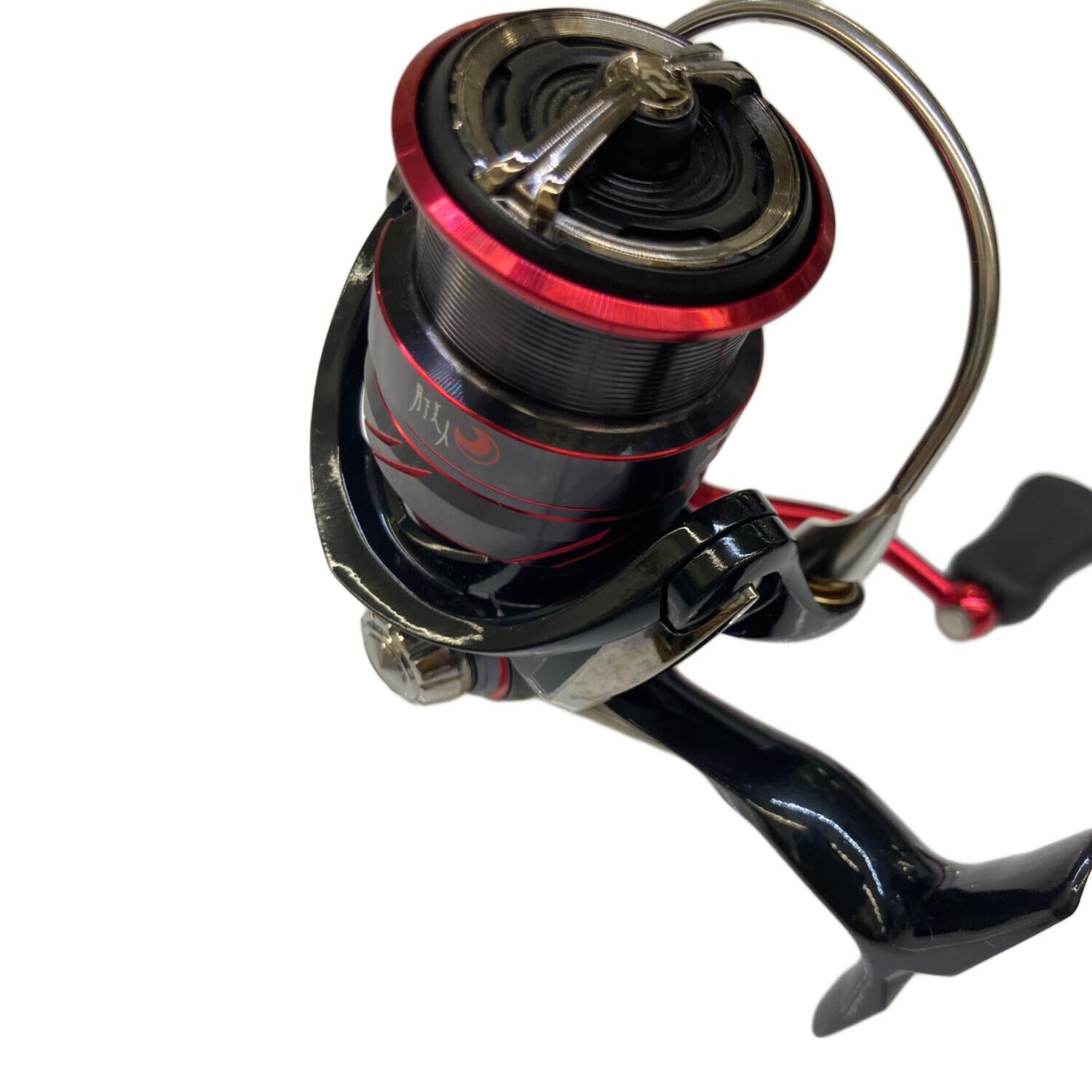 DAIWA (ダイワ) リール LT2000S スピニングリール 18月下美人