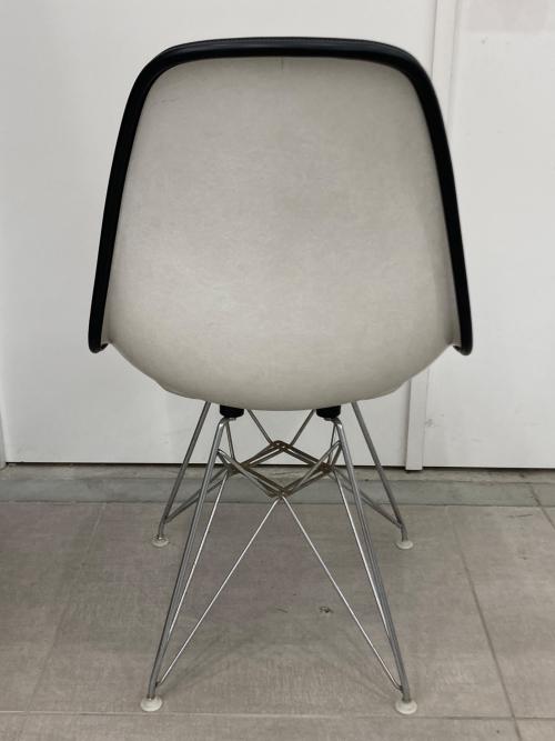 Herman Miller (ハーマンミラー) サイドシェルチェア ベージュ ベース：エッフェルベース（酸化有） 年代：1976年 モダンファニチャーセールス製造 @ FRP×ナウガレザー