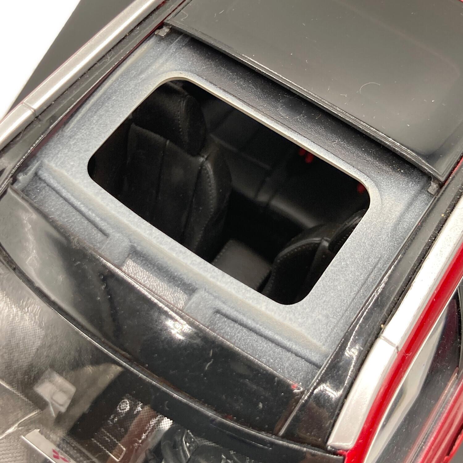 三菱 1/18 エクリプスクロス MITSUBISHI ECLIPSE CROSS レッド 31R-003