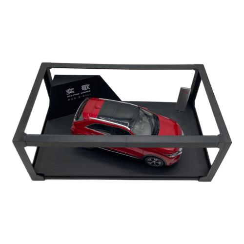 三菱 1/18 エクリプスクロス MITSUBISHI ECLIPSE CROSS レッド 31R-003