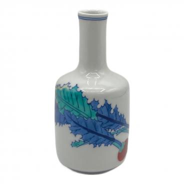 井上　萬ニ　白地笹彫文　ぐい呑み 井上 萬ニ 白地笹彫文 ぐい呑み 井上萬二窯(イノウエ マンジ