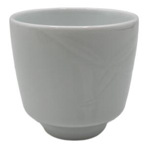 井上萬二窯(イノウエ マンジ) ぐい呑み 白磁笹彫文