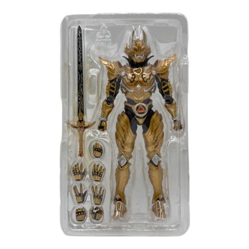 BANDAI(バンダイ) S.H.Figuarts 黄金騎士 ガロ(流牙金色Ver.)