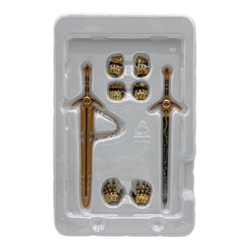 BANDAI(バンダイ) S.H.Figuarts (真骨彫製法) 黄金騎士ガロ(冴島鋼牙)