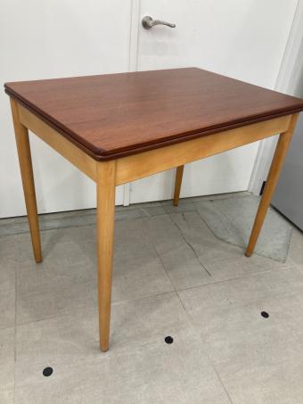 ゲームテーブル　Hans J. Wegner