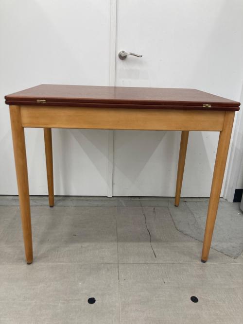 ゲームテーブル　Hans J. Wegner