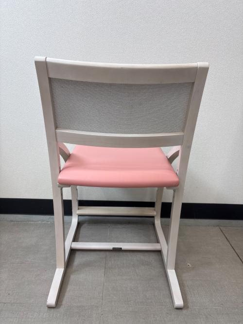 karimoku (カリモク) デスクチェア XT2401 344 ピンク×ホワイト