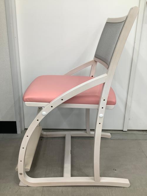 karimoku (カリモク) デスクチェア XT2401 344 ピンク×ホワイト