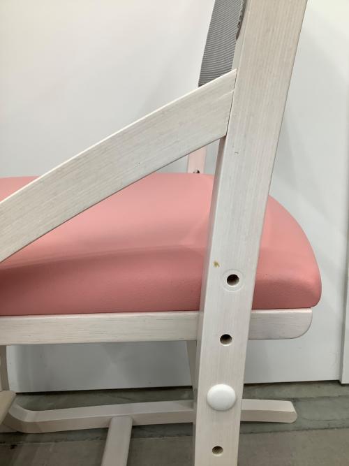 karimoku (カリモク) デスクチェア XT2401 344 ピンク×ホワイト