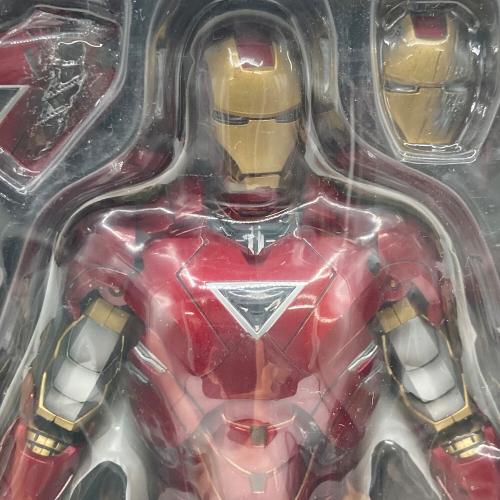 HOT TOYS(ホットトイズ) アイアンマン2 MARK Ⅵ フィギュア