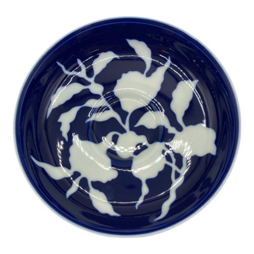 深川製磁 (フカガワセイジ) カップ&ソーサー 草花折枝白抜紋
